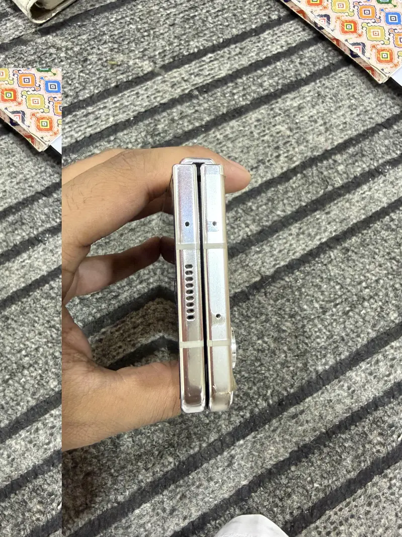 Samsung Mobile Z Flip 5