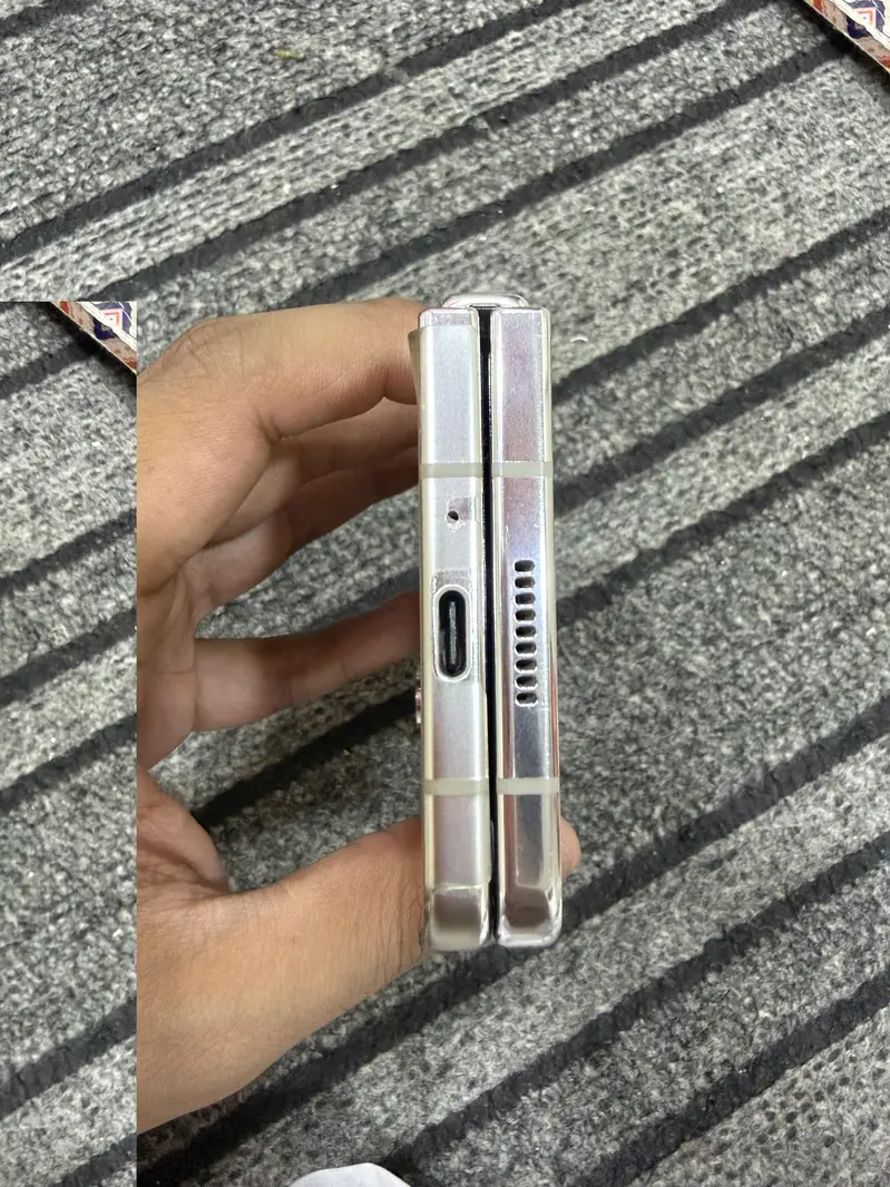Samsung Mobile Z Flip 5