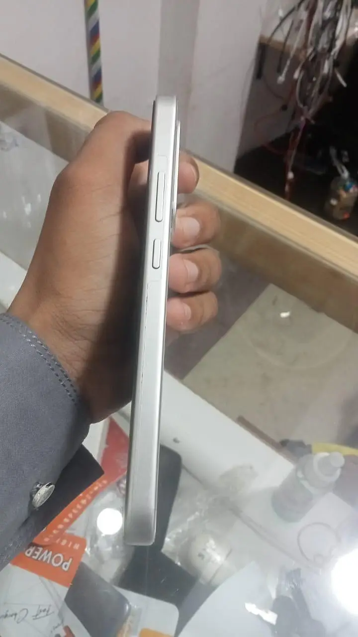 vivo y500