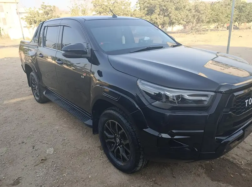 Toyota Hilux Revo V Automatic 2.8 2018