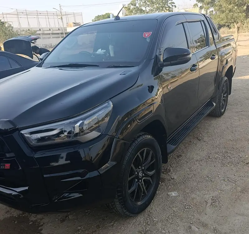 Toyota Hilux Revo V Automatic 2.8 2018